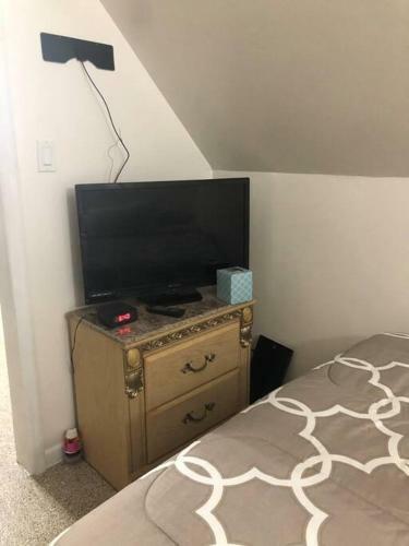 Apartamento Updated 2br 1bath Parking /close To Everything