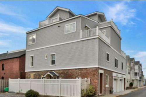 New! Stunning Sea Bright Home, 1 Block To Beach!