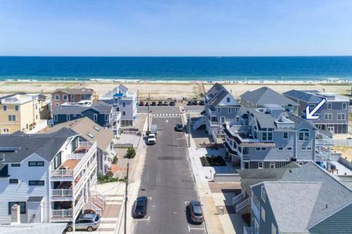 Ocean And Beach Views From Five Decks In Ortley Beach