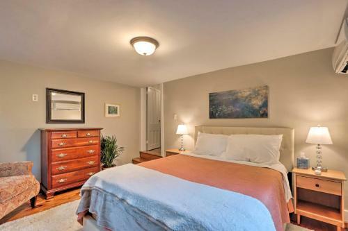Charming Abode With Patio - Walk To Town And River!