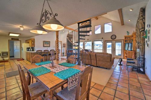 Hideaway With Sweeping Eagle Nest Lake Views!
