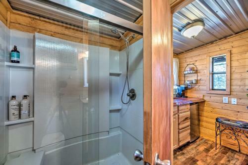 Apartamento Desert Hideaway With Capitan Mountain Views!