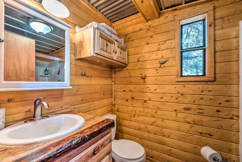 Apartamento Desert Hideaway With Capitan Mountain Views!