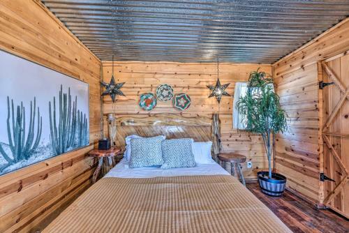 Apartamento Desert Hideaway With Capitan Mountain Views!