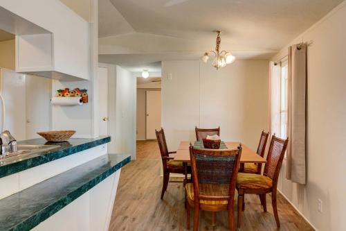 Peaceful Sandia Park Retreat With Deck And Views!