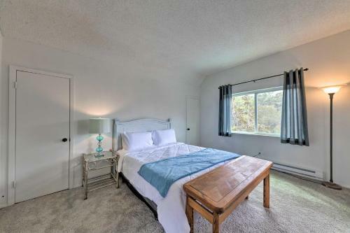 Mtn Escape With Deck And Views - Near Race Track!