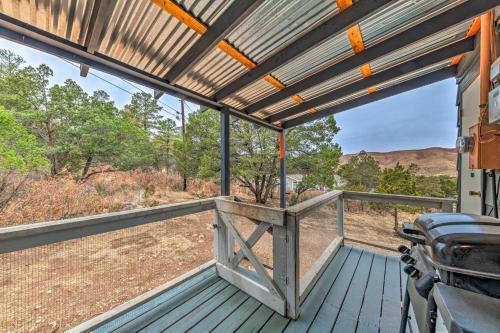 Mtn Escape With Deck And Views - Near Race Track!