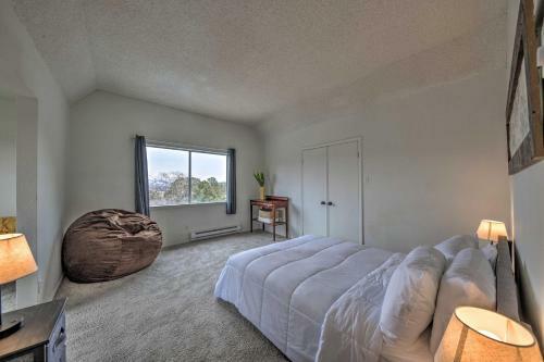 Mtn Escape With Deck And Views - Near Race Track!