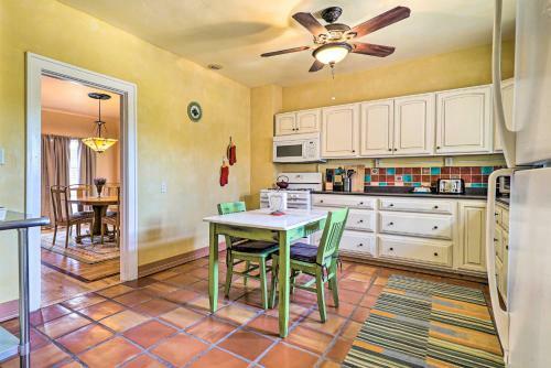 Eclectic Home Walk To Town And Bath District!
