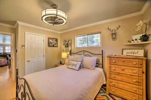 Apartamento Red River Condo Fire Pit, Half-mi To Slopes!