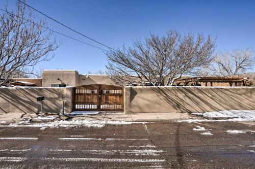 Adobe-style Home Less Than 2 Mi From Santa Fe Plaza!