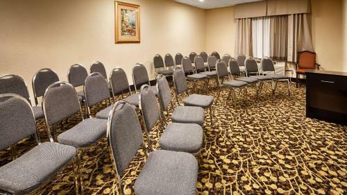 Hotel Best Western Mainland Inn & Suites