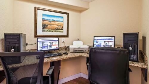 Hotel Best Western Mainland Inn & Suites