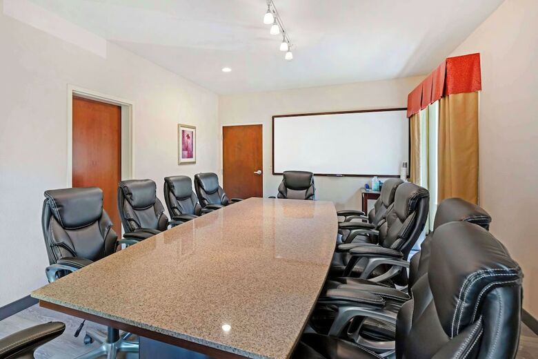 Hotel Best Western Plus Piedmont Inn And Suites