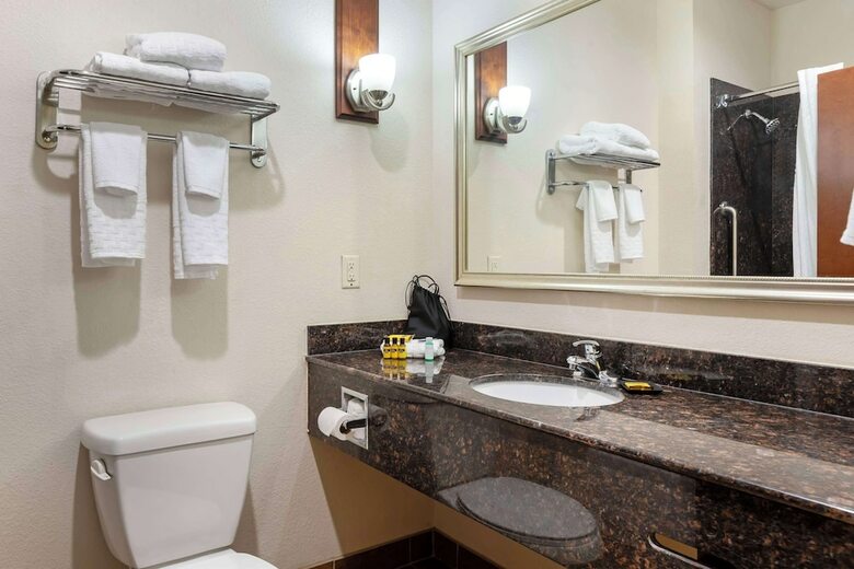 Hotel Best Western Plus Piedmont Inn And Suites