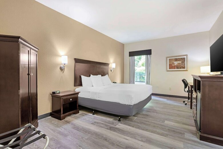 Hotel Best Western Plus Piedmont Inn And Suites