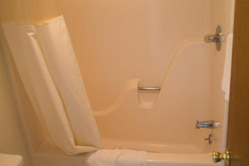 Tazewell Motor Lodge