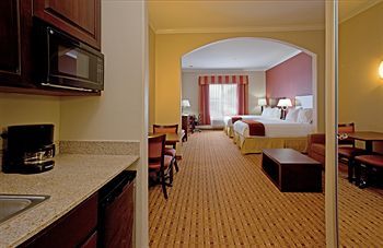 Holiday Inn Express Hotel & Suites Vidor South