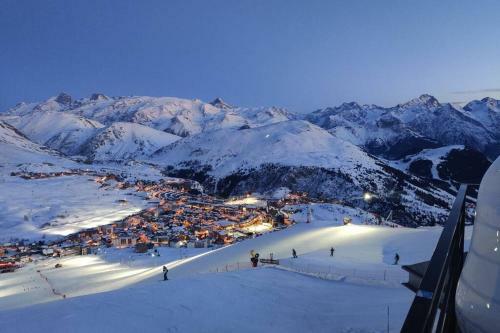 Vintage Chalet & Quiet Comfort In Alpe D'huez