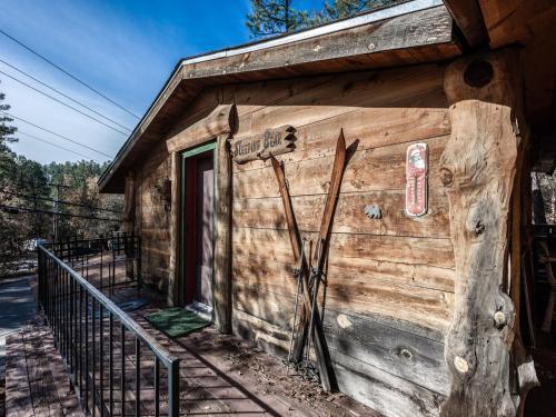 Lodge Three Bears, 7 Bedrooms, Deck, Fireplace, Midtown, Grill, Sleeps 22