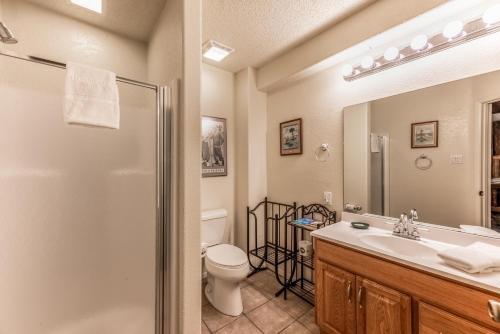 Pinon Park A10, 3 Brs, Deck, Hot Tub, Wifi, Sleeps 8