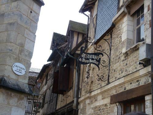 Apartamento Le Patio / Les Suites Romantiques Du Grenier � Sel