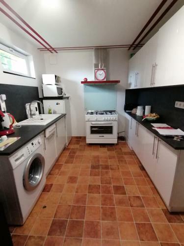 Bed & Breakfast Au Milieu D'un Jardin Fleuri