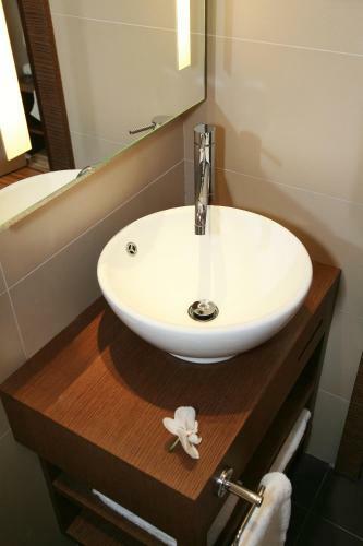 AC Hotel By Marriott Ambassadeur Antibes - Juan Les Pins