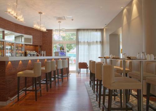 AC Hotel By Marriott Ambassadeur Antibes - Juan Les Pins
