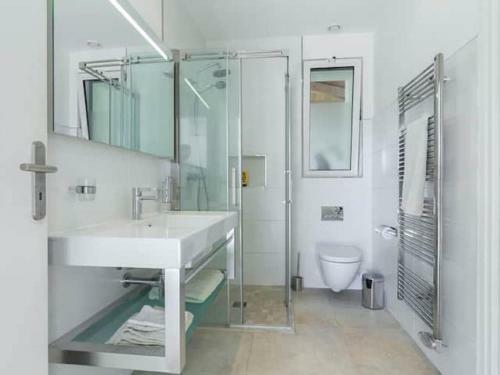 Enticing Villa In Juan-les-pins At 100 M From The Beach