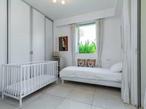 Enticing Villa In Juan-les-pins At 100 M From The Beach