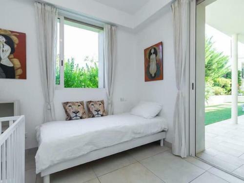 Enticing Villa In Juan-les-pins At 100 M From The Beach
