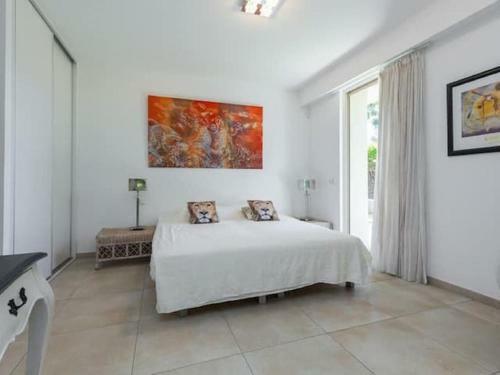Enticing Villa In Juan-les-pins At 100 M From The Beach