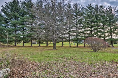 Apartamento Auburn Studio With Yard And Fire Pit About 5 Mi To Lakes!