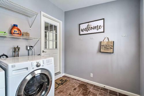 Cozy Finger Lakes Abode In Dtwn Canandaigua!