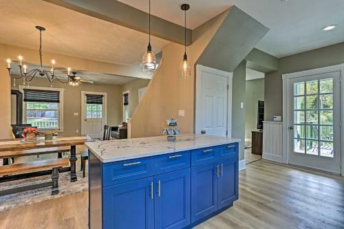 Riverfront Delhi Family Retreat With Game Room