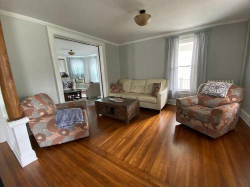 Hostal Cityside Escape For Serenity Or Socializing In Geneva