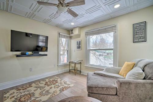 Apartamento Victorian Apt With Balcony Near Lake George!