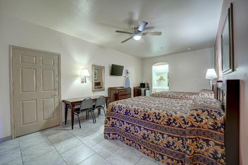Casa Rosa Motel