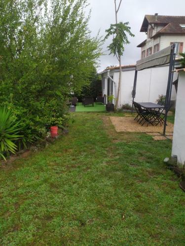 Climatis�, Plage � 5mn, Id�al Pour 2 Personnes