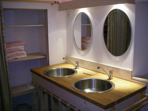 Hostal La Maison Bleue