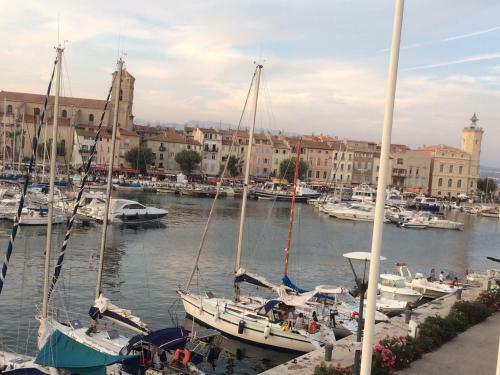 Apartamento Le Refuge De La Cadi�re D'azur