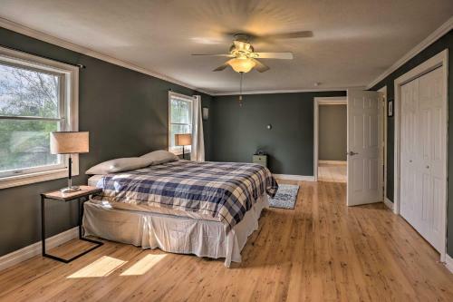 Penn Yan Getaway With Spacious Deck And Yard!