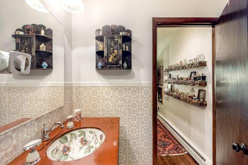 John Street On The Cove