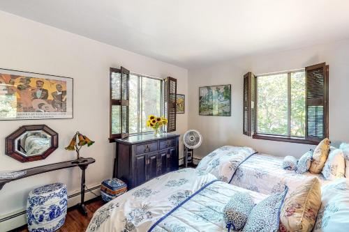 John Street On The Cove