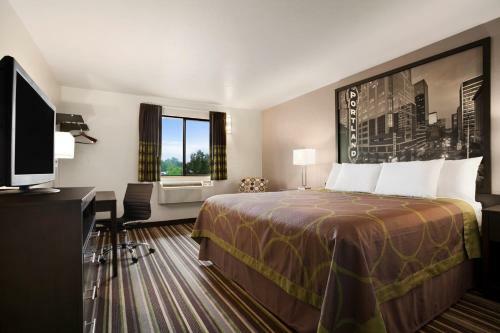 Hotel Super 8 Portland Airport