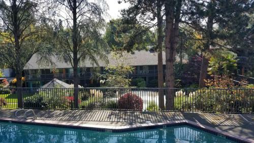 Shilo Inn Suites Hotel - Portland/beaverton