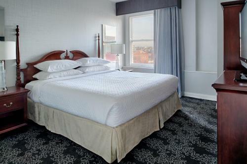 Hotel Embassy Suites Portland - Downtown
