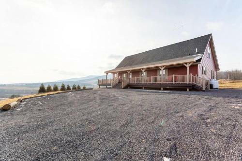 Catskillschalet/wifi/skiing/fireplace/king Bed