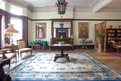 Hostal Manhattan Guest Suites